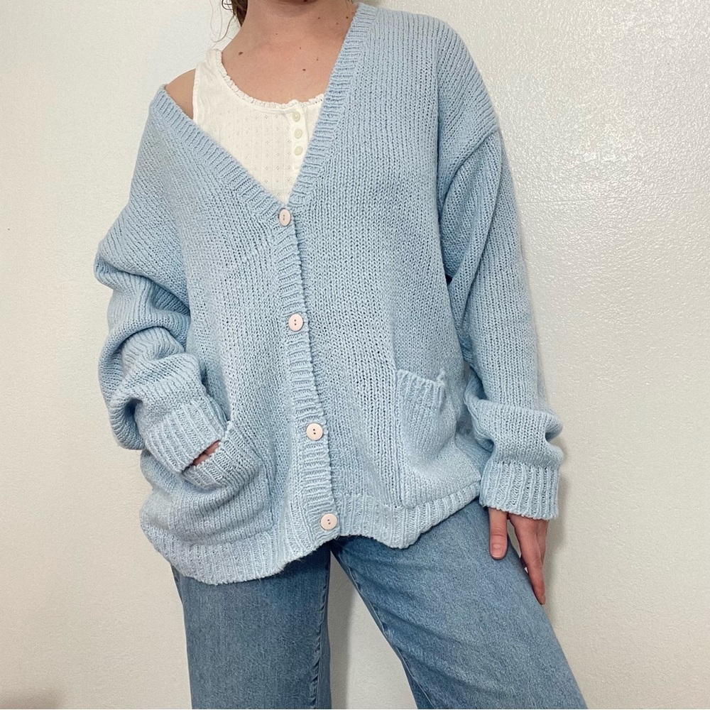 Carriage Court | Vintage 80s 90s Baby Blue Granny Knit Cardigan Sweater
